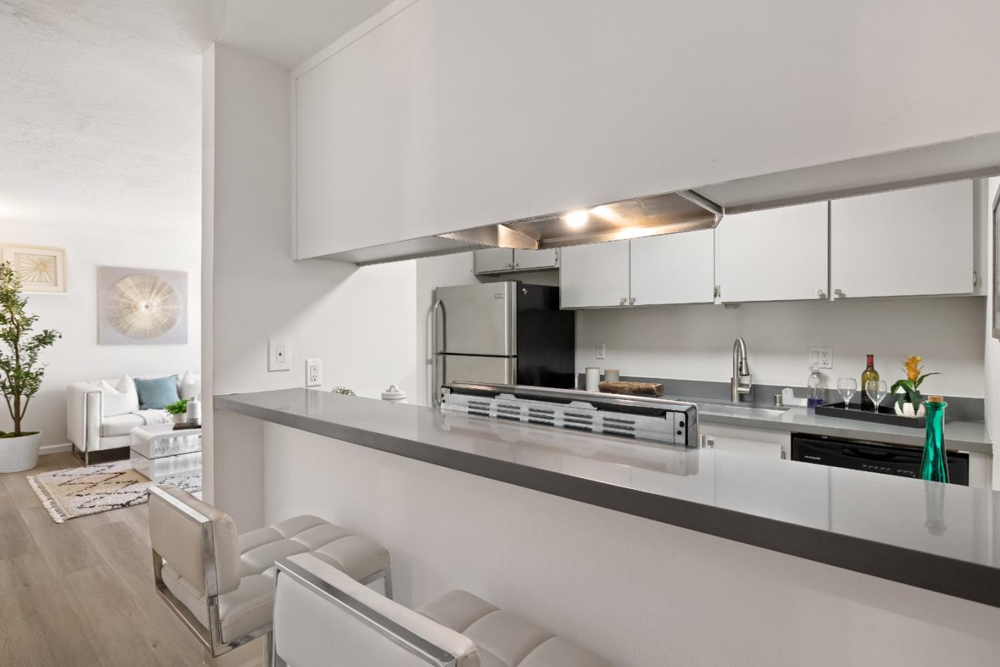 1 Appian Way 715-11