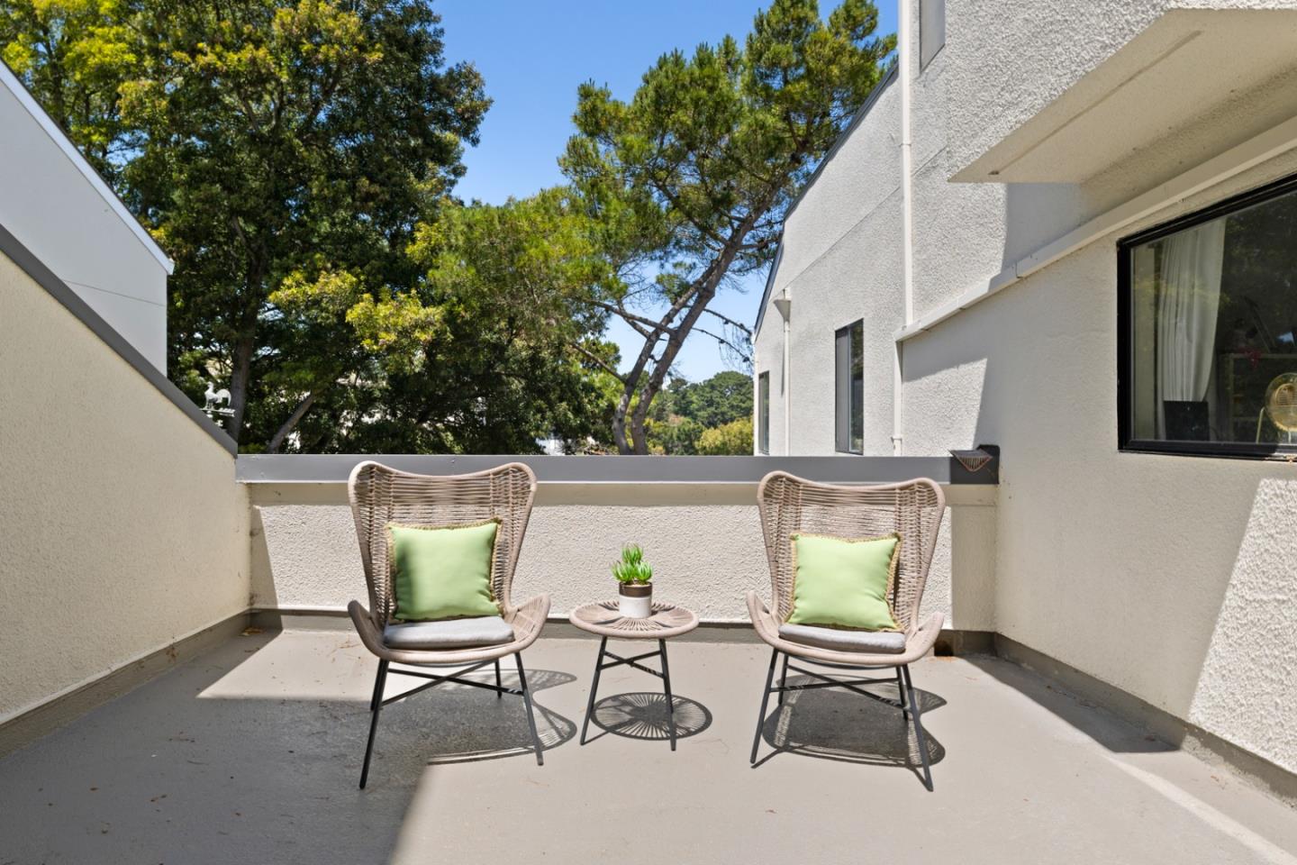1 Appian Way 715-11