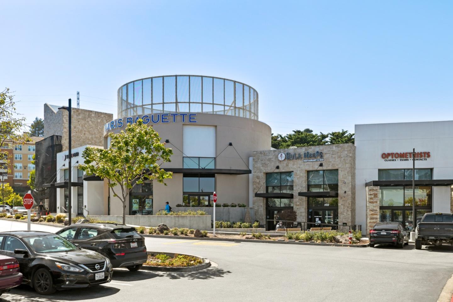 1 Appian Way 715-11