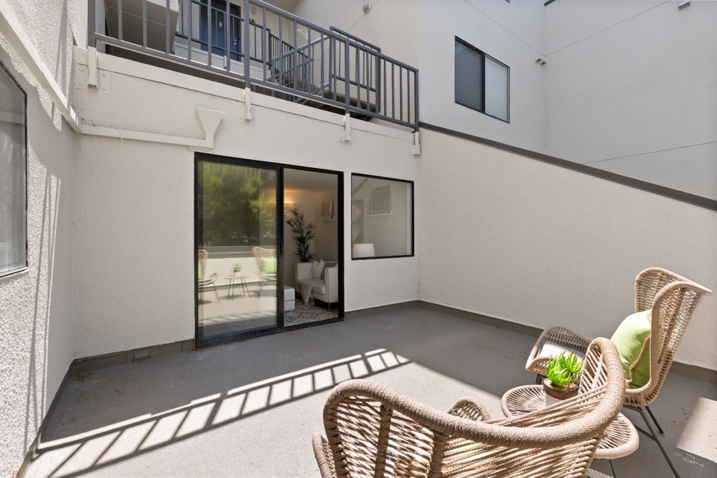 1 Appian Way 715-11