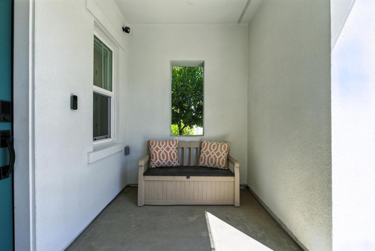 467 Halcyon Place