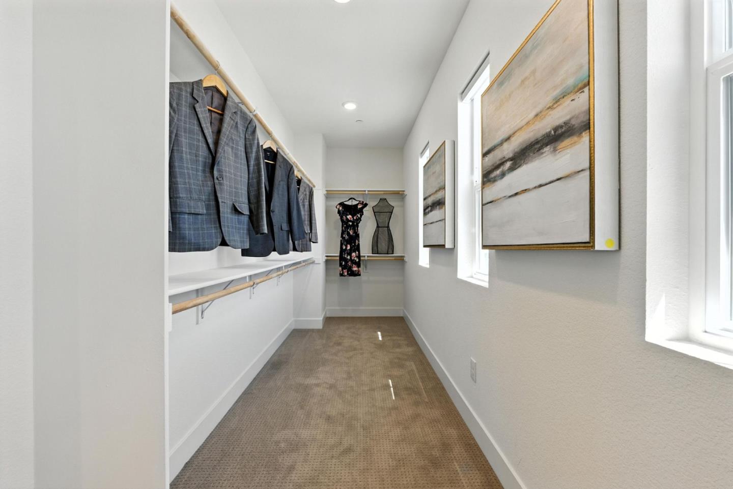 467 Halcyon Place