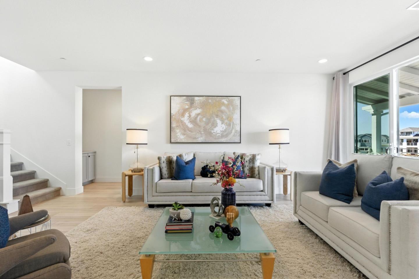 467 Halcyon Place