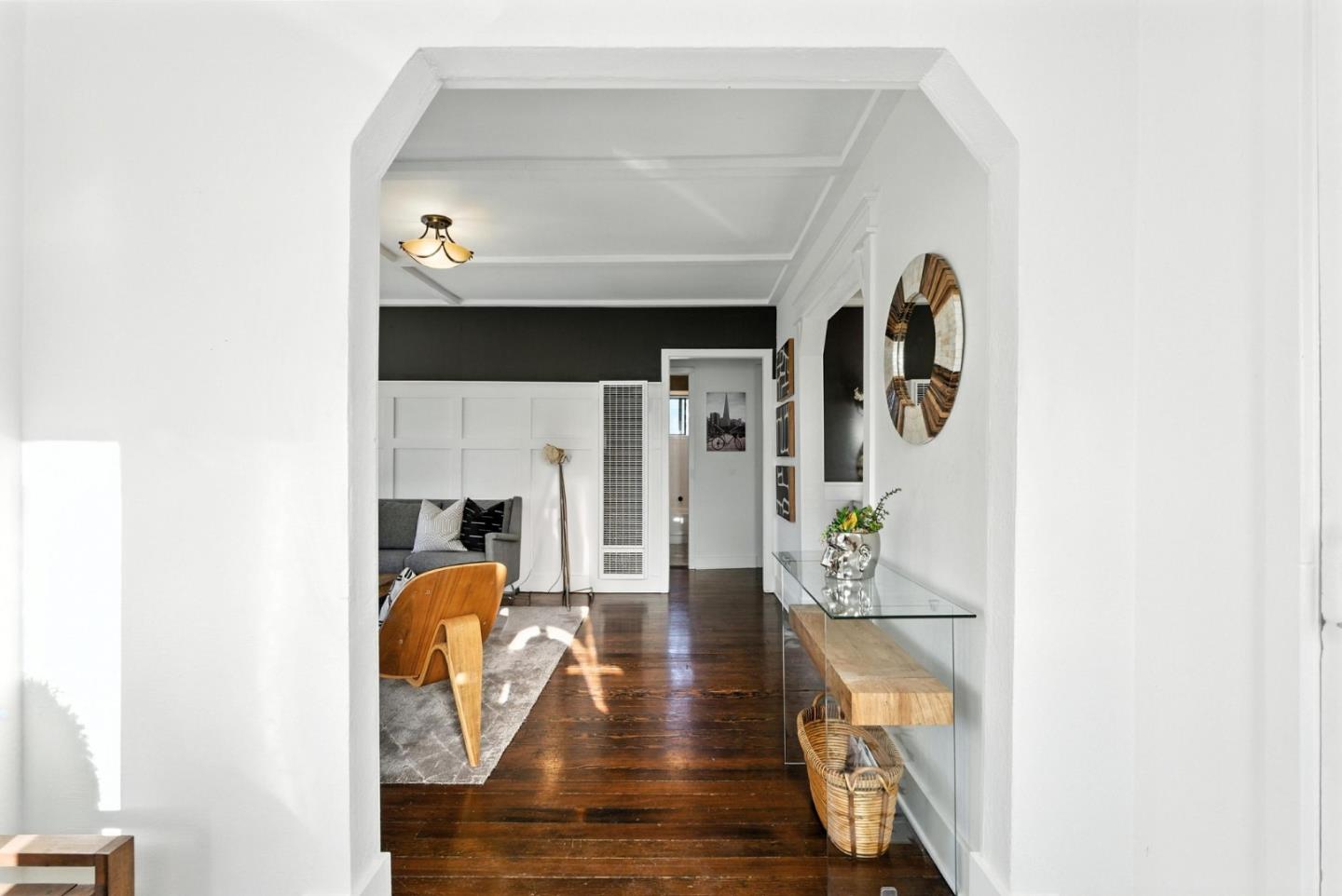 35 Mono Street