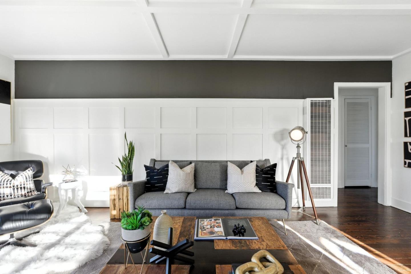35 Mono Street