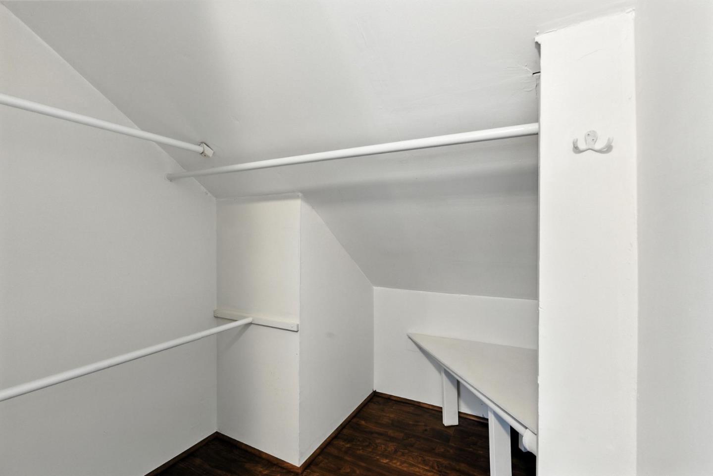 35 Mono Street