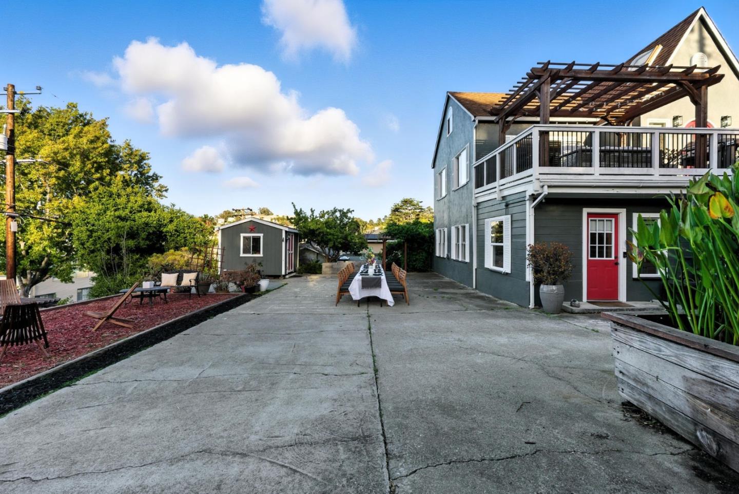35 Mono Street