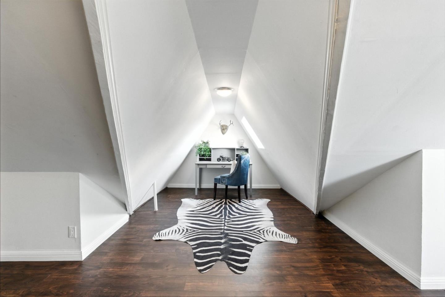 35 Mono Street