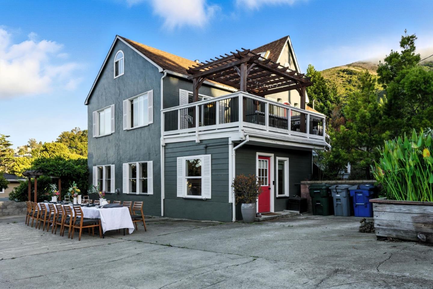 35 Mono Street