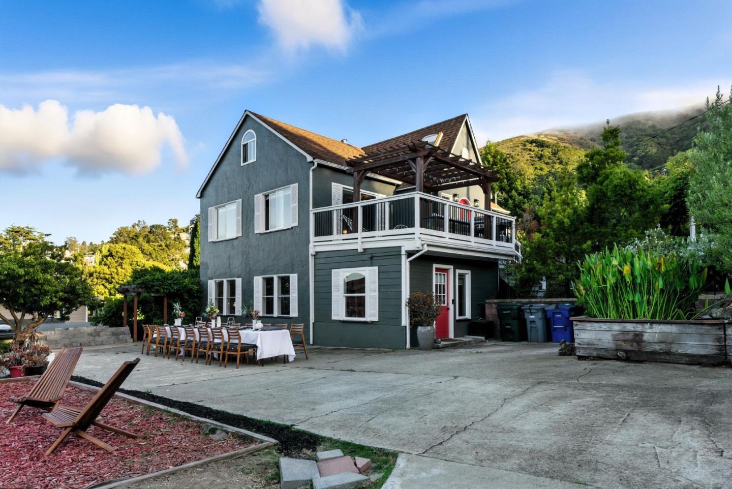 35 Mono Street