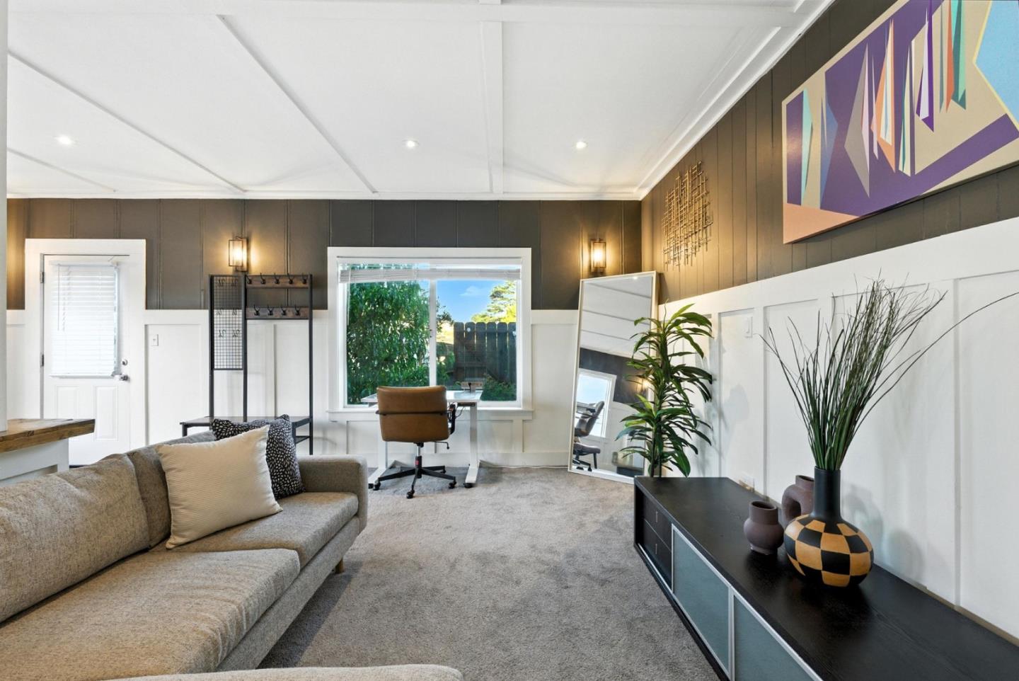 35 Mono Street