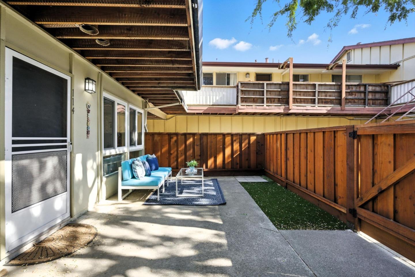 3015 Los Prados Street 114