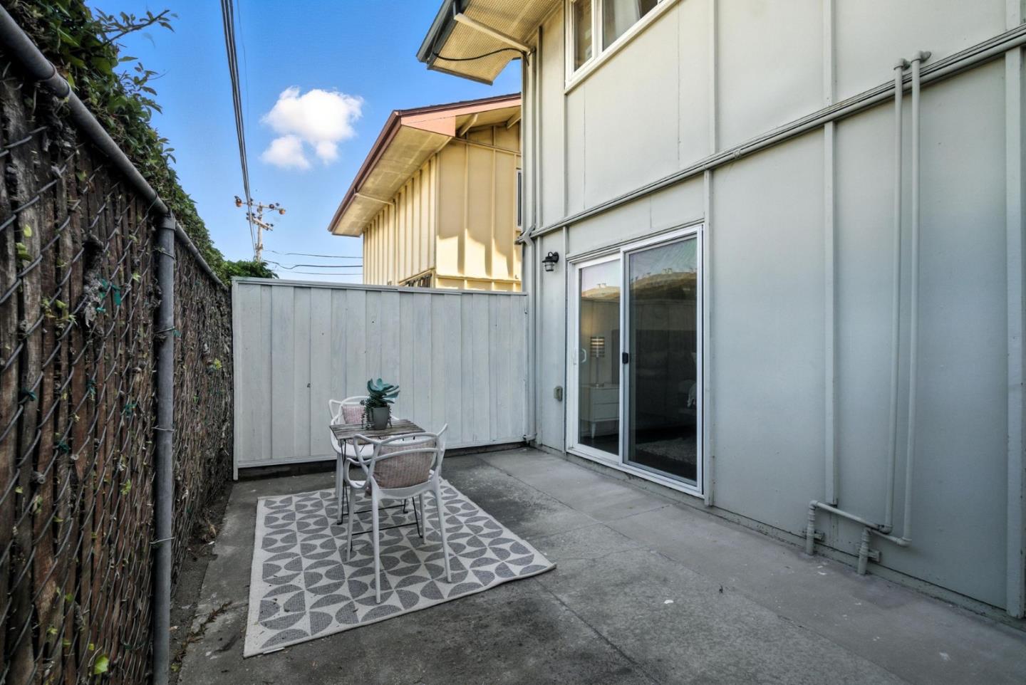 3015 Los Prados Street 114