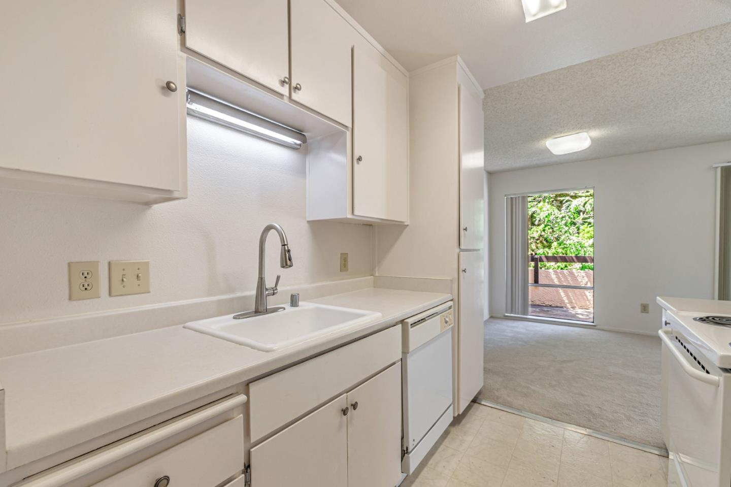285 Tradewinds Drive 6