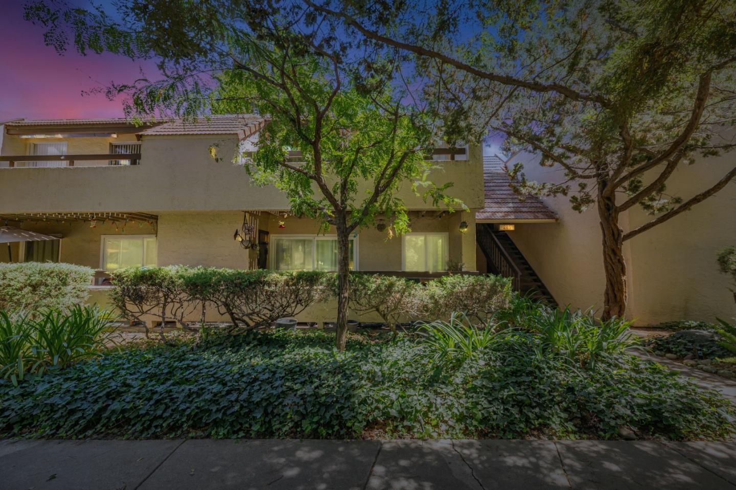 285 Tradewinds Drive 6