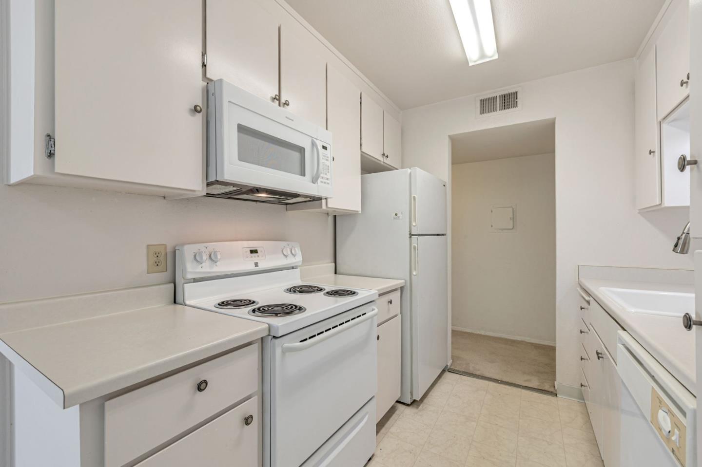 285 Tradewinds Drive 6