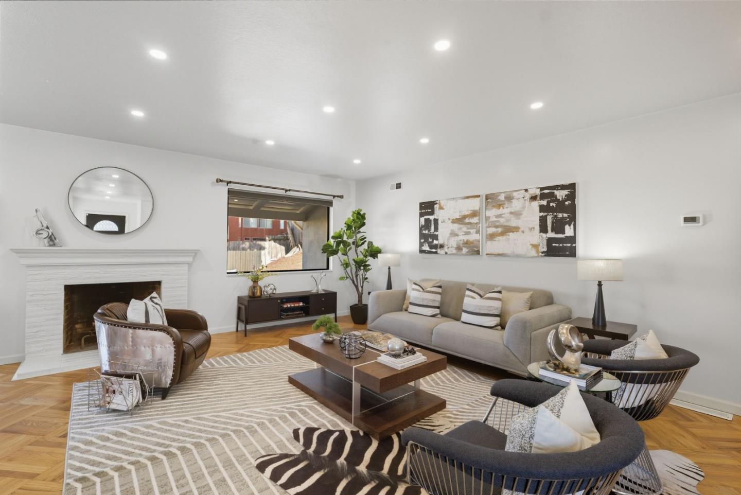 436 Constitution Way