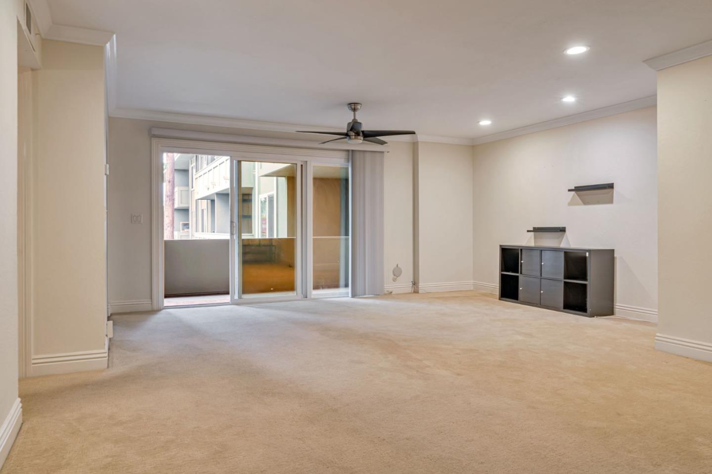 1458 Hudson Street 202