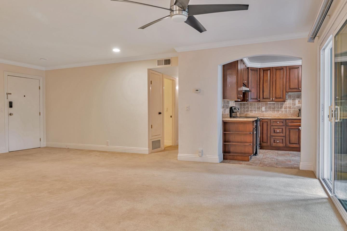 1458 Hudson Street 202
