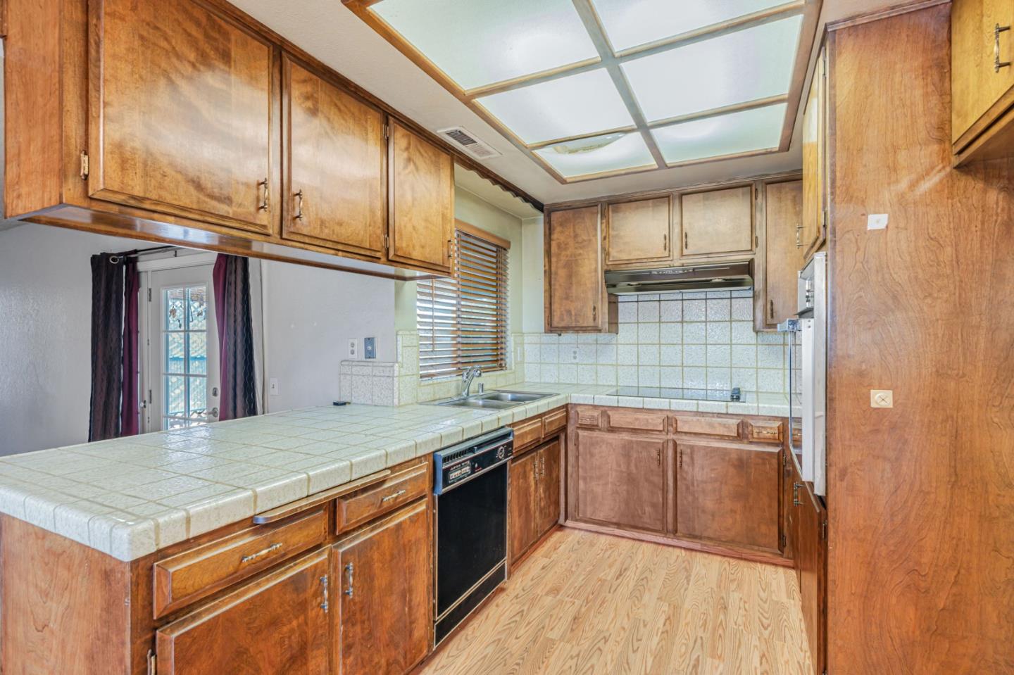 2451 Brodalski Street