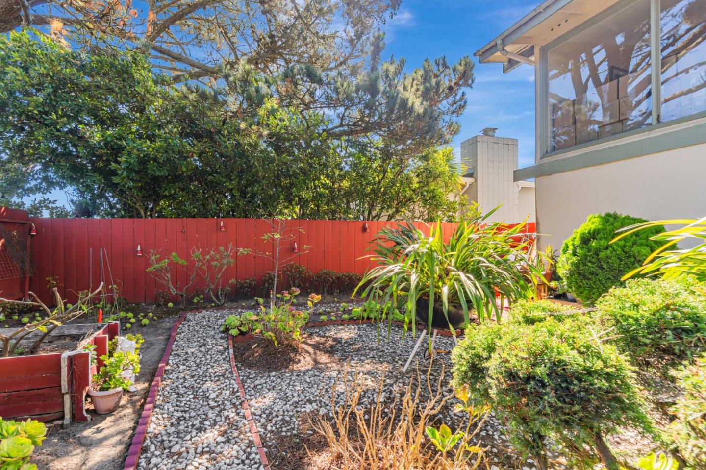 2410 Bantry Lane