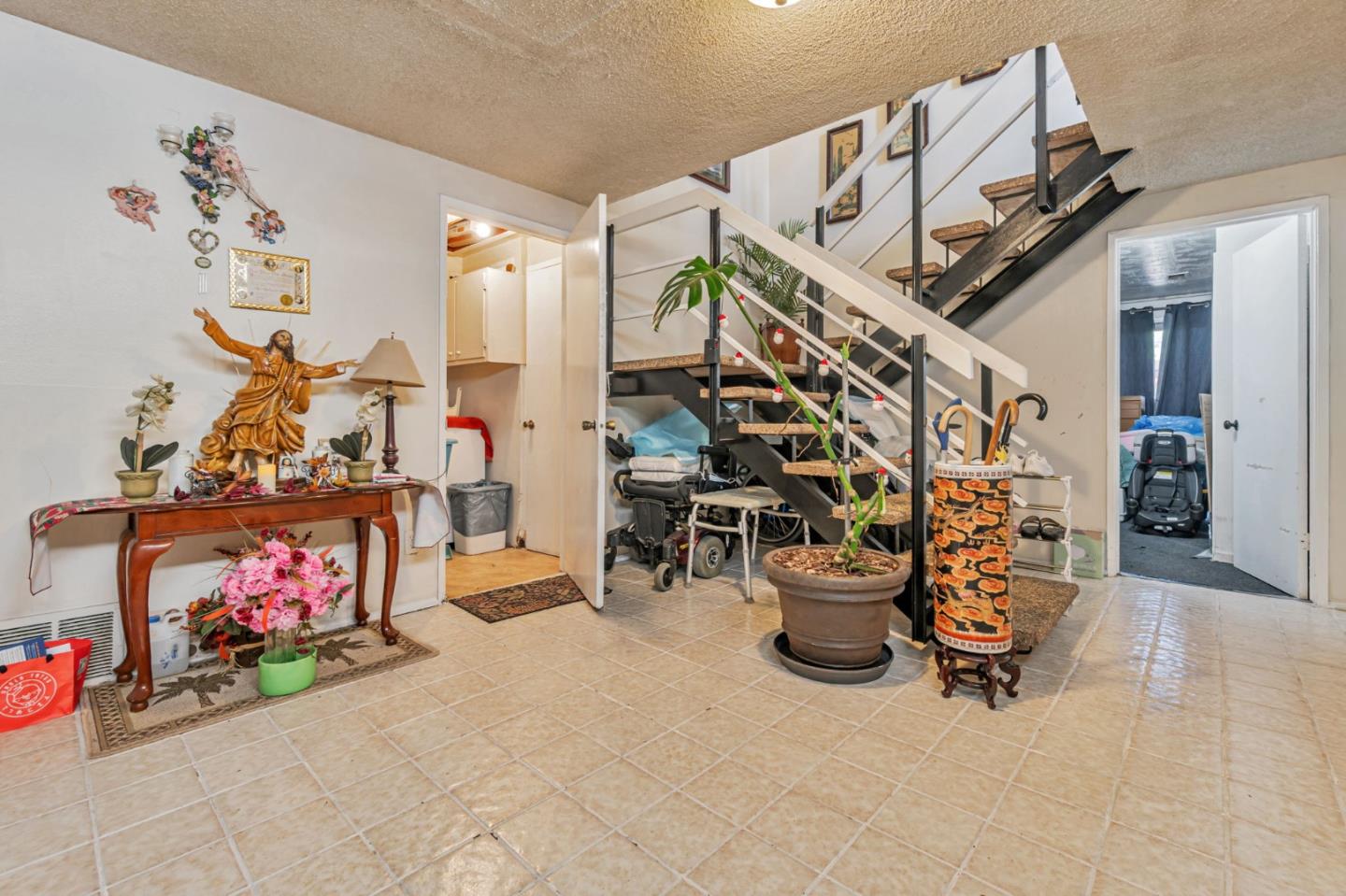 2410 Bantry Lane