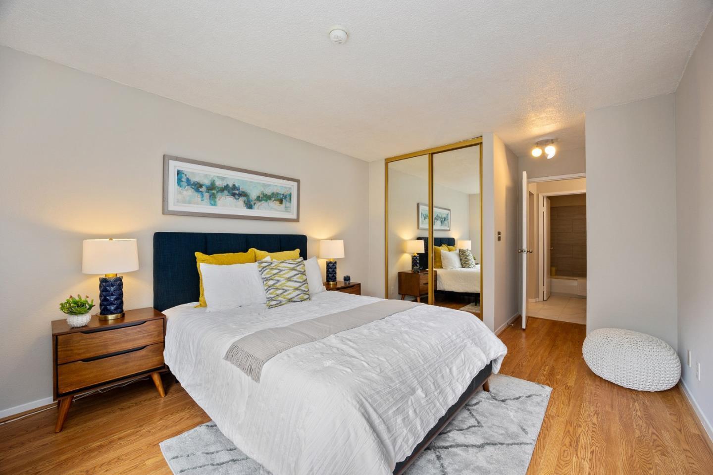 359 Half Moon Lane 113