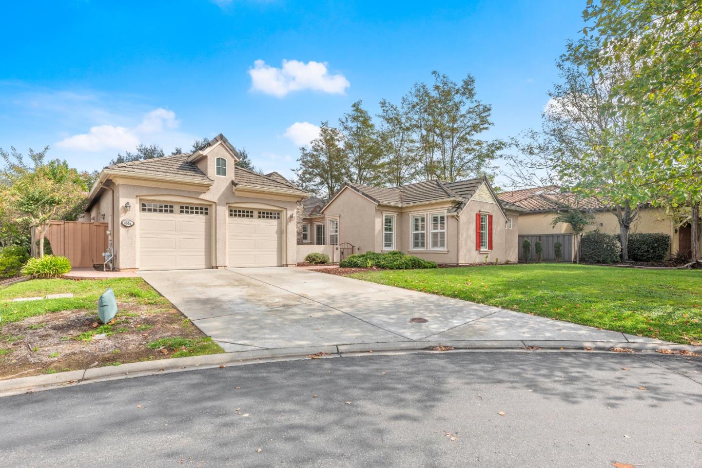 9555 Pinehurst Drive