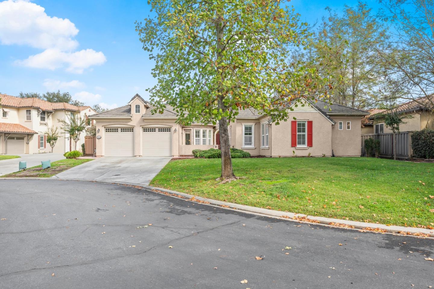 9555 Pinehurst Drive