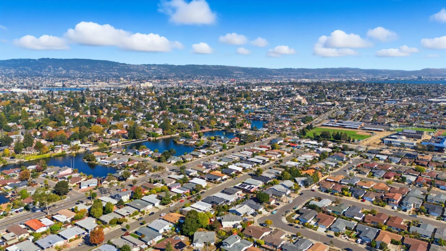 955 Shorepoint Court 200