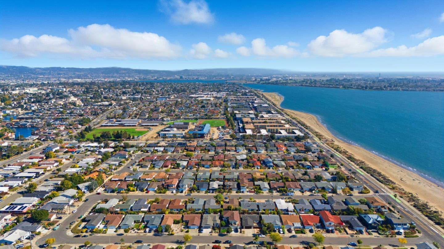 955 Shorepoint Court 200