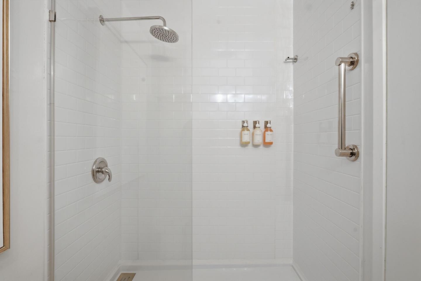 955 Shorepoint Court 200