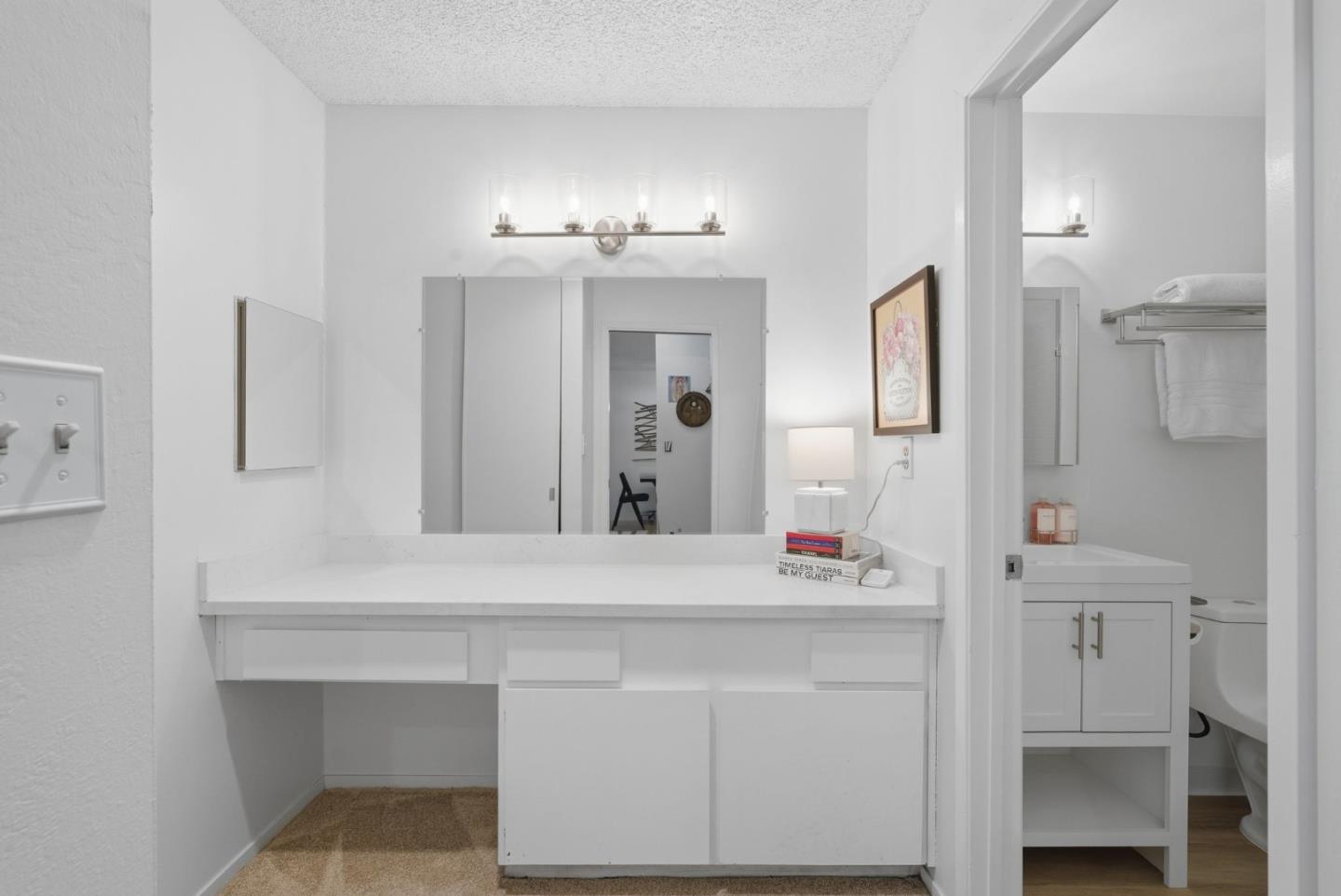 955 Shorepoint Court 200