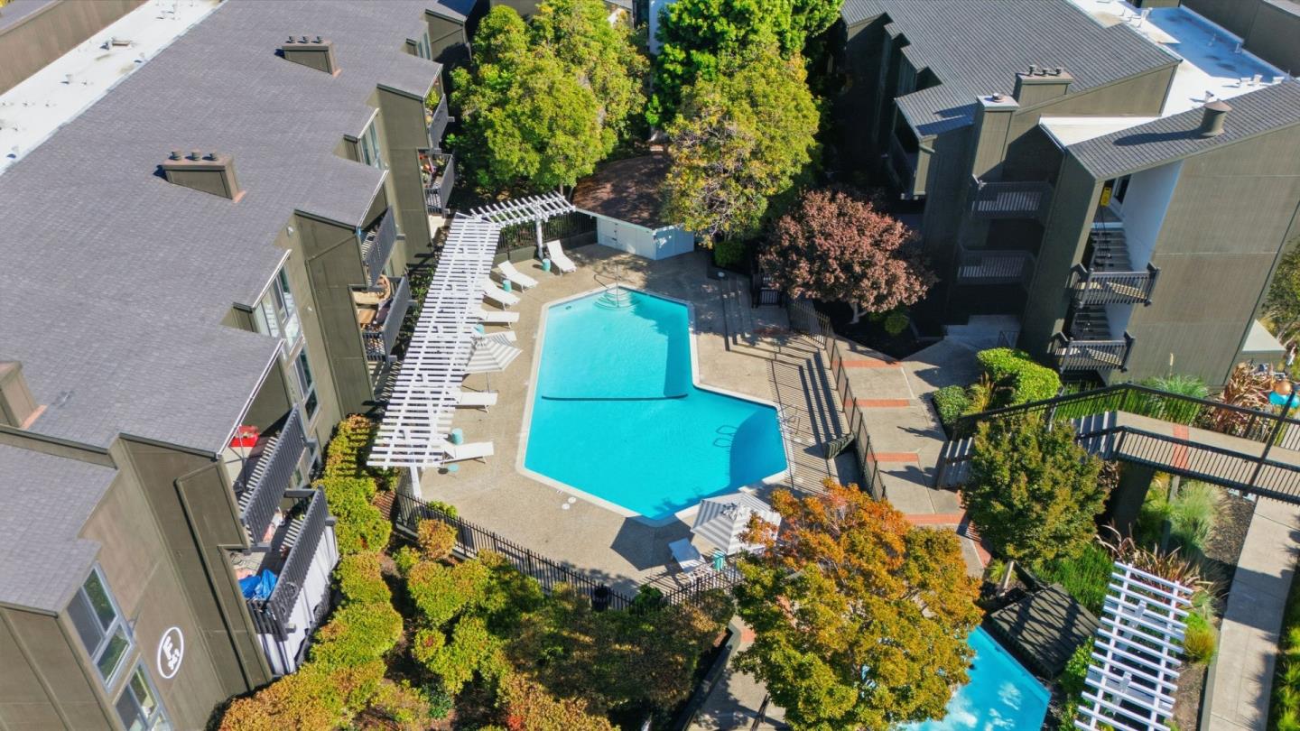 955 Shorepoint Court 200