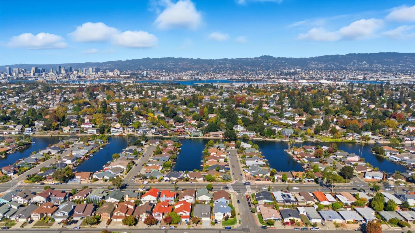 955 Shorepoint Court 200