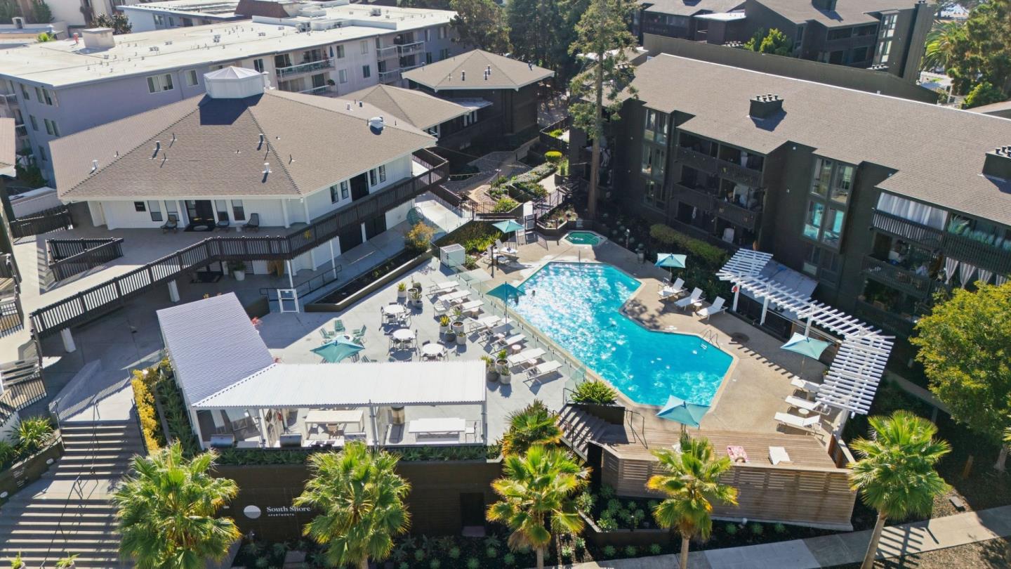 955 Shorepoint Court 200