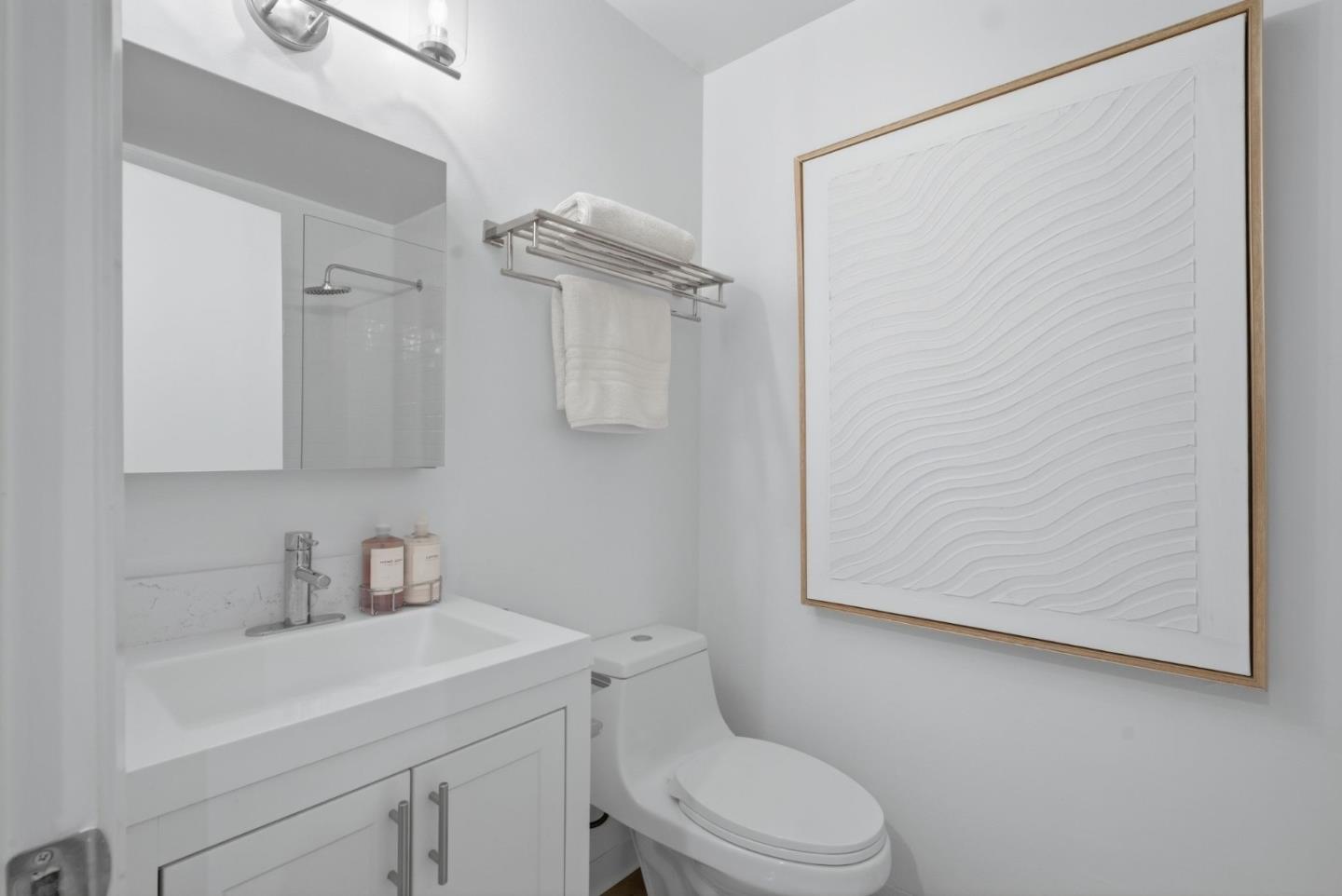 955 Shorepoint Court 200