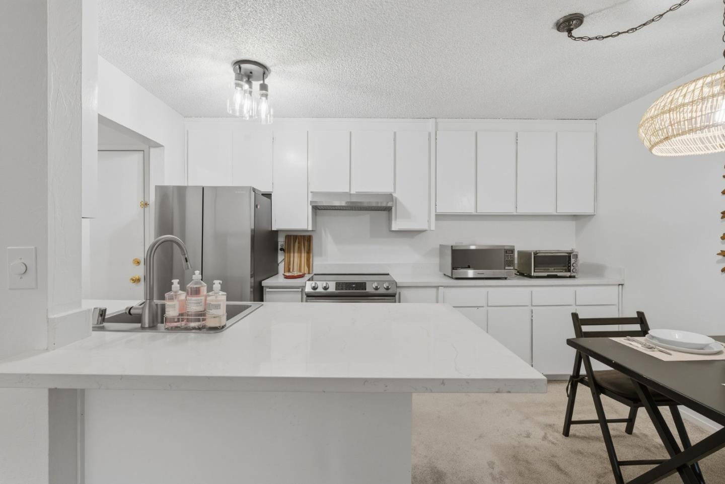 955 Shorepoint Court 200