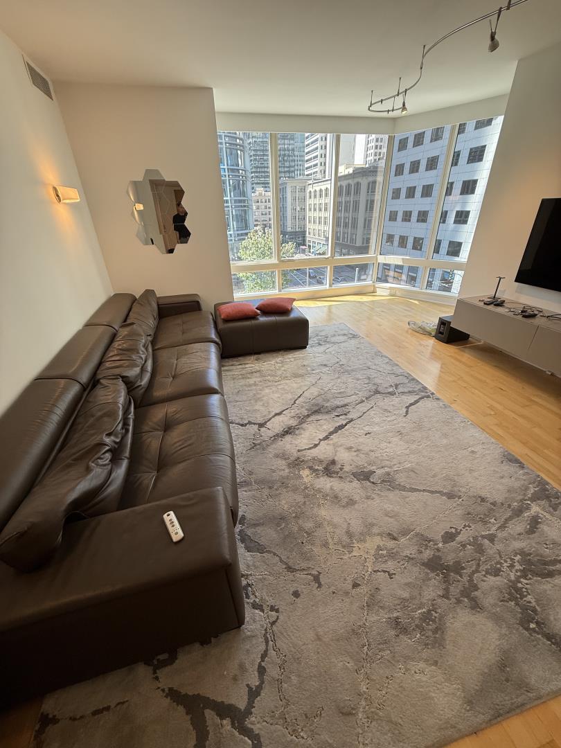 301 Mission Street 5J