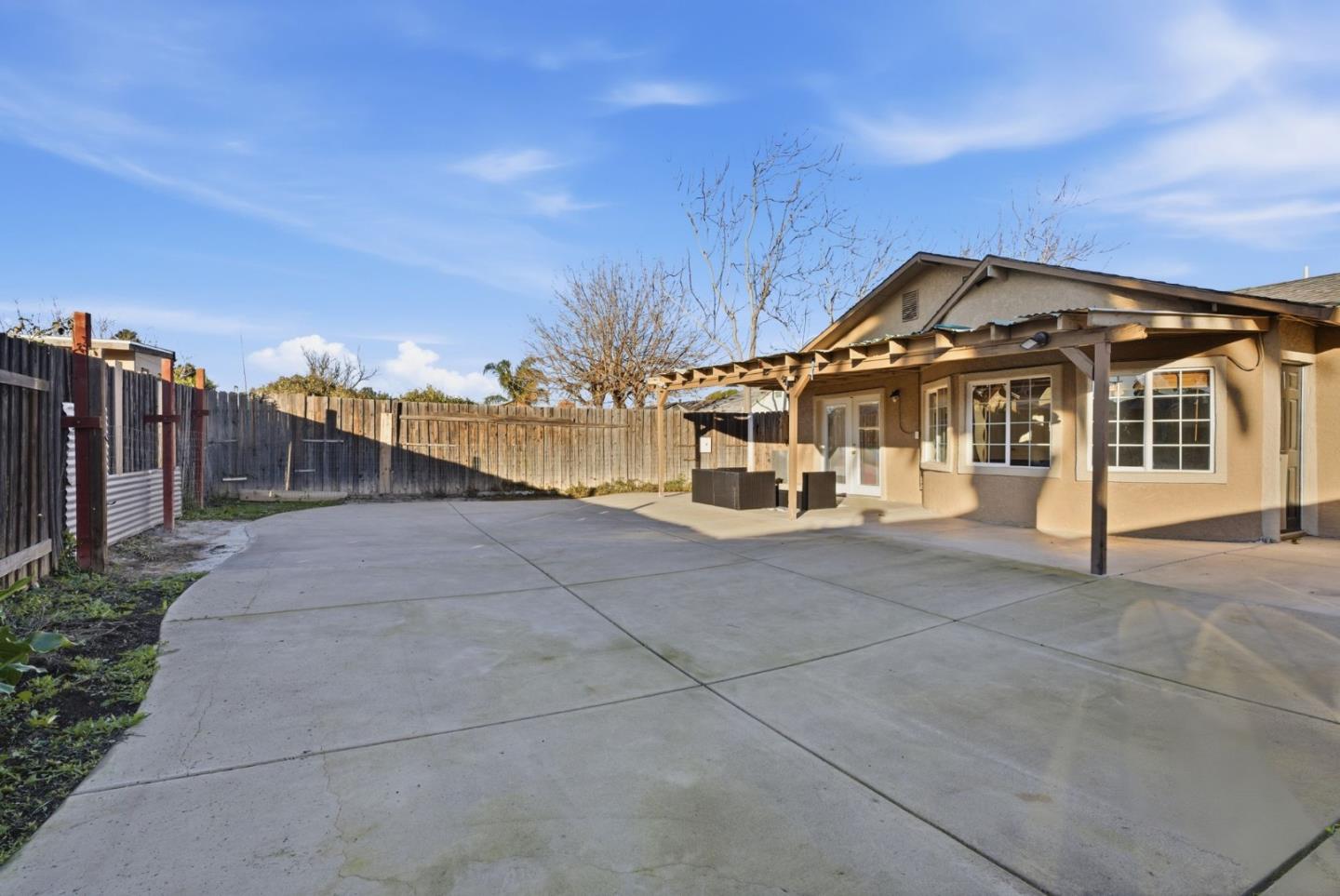 2744 Capistrano Street