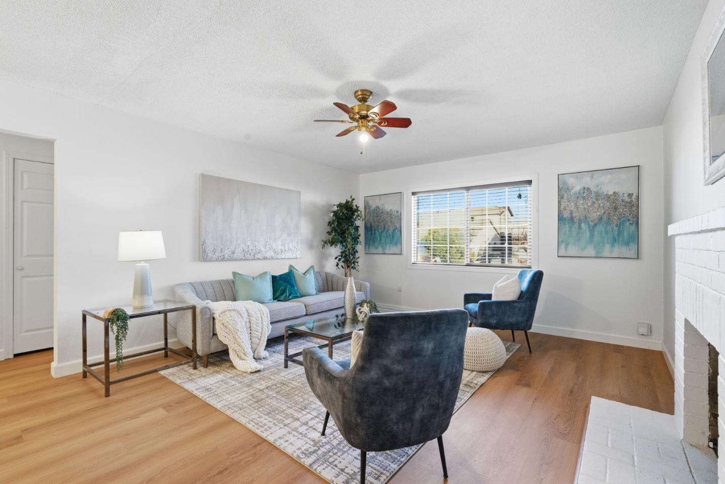 2744 Capistrano Street