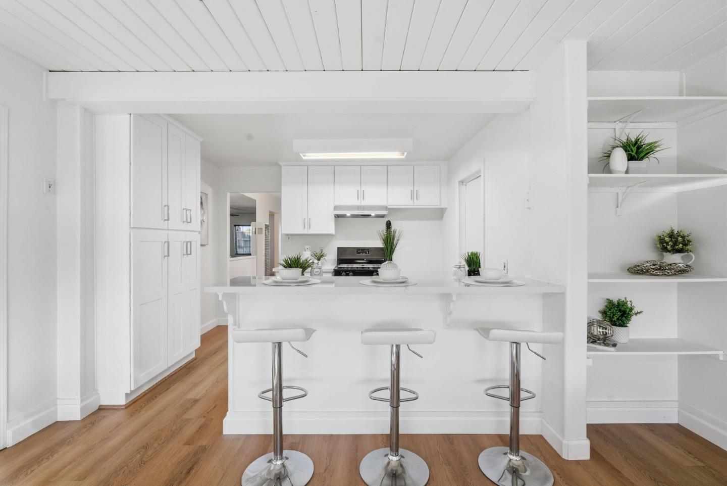 2744 Capistrano Street