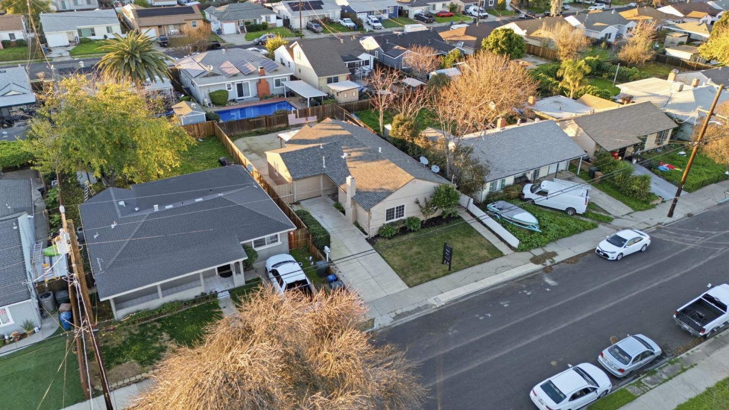 2744 Capistrano Street