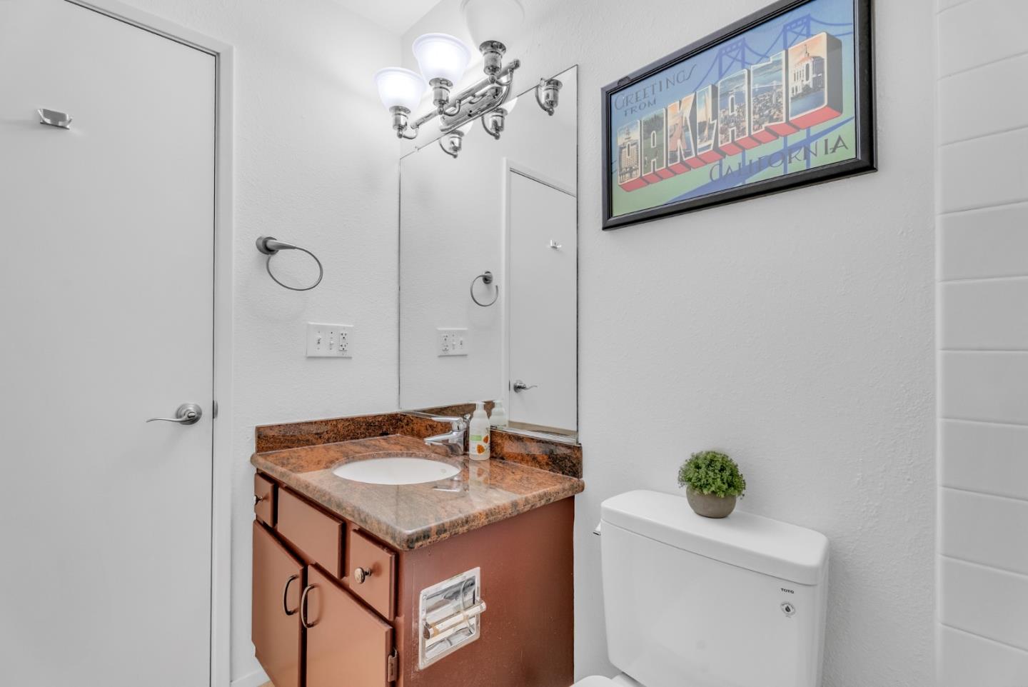 1930 Mission Street 4