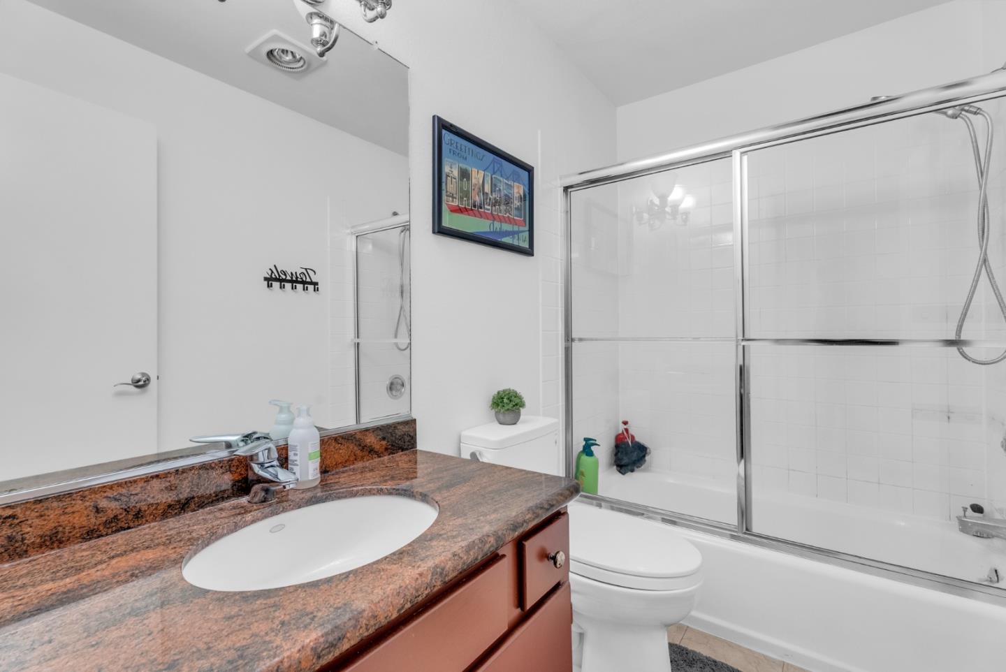 1930 Mission Street 4