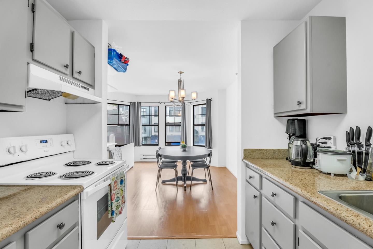 1930 Mission Street 4