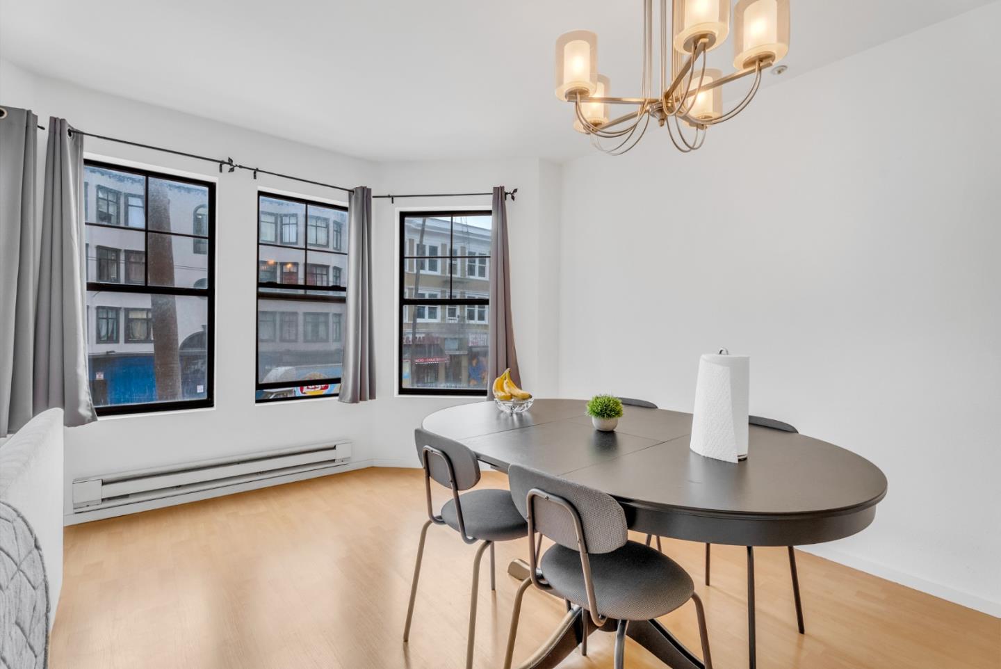 1930 Mission Street 4