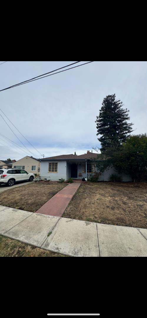 21928 Baywood Avenue