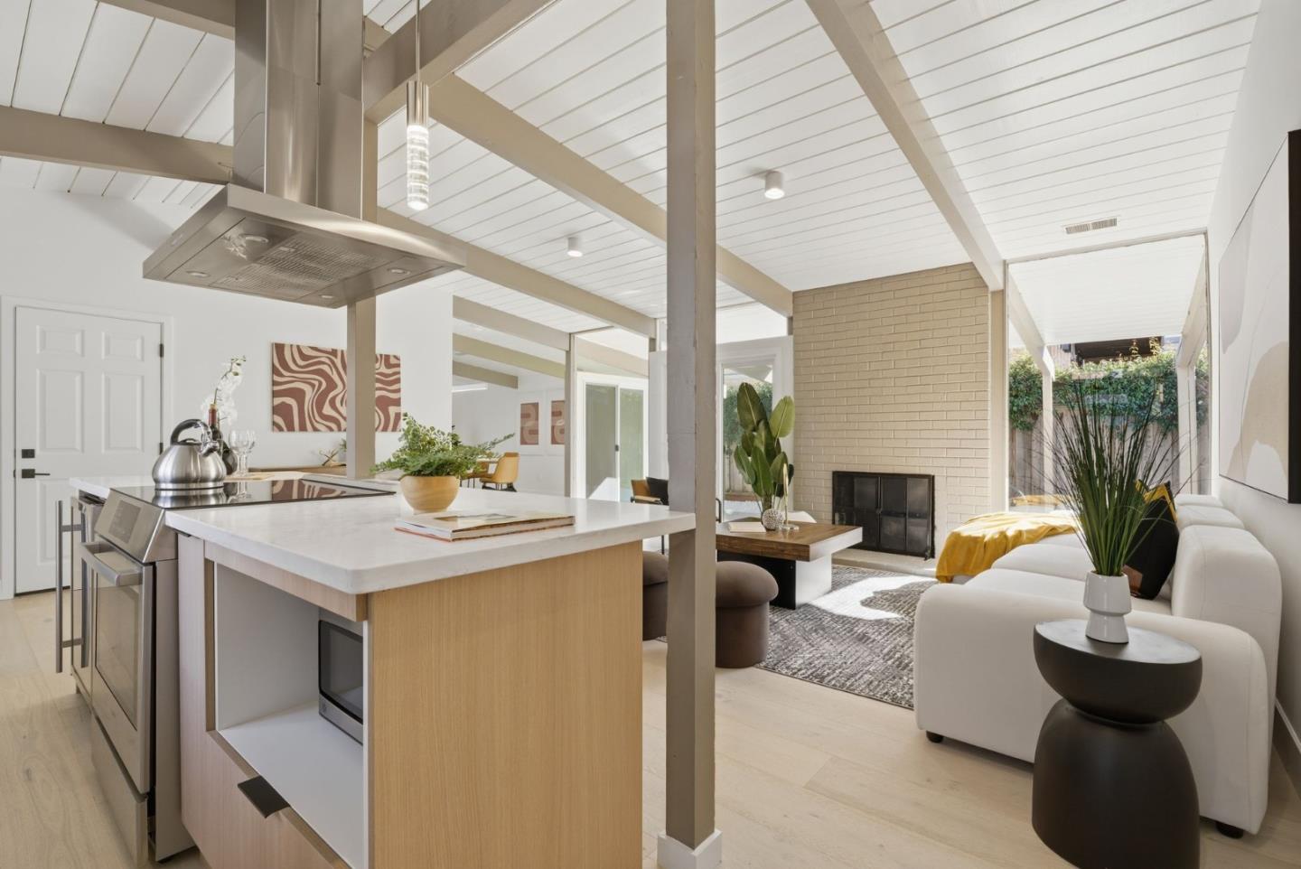 1622 Eleanor Drive