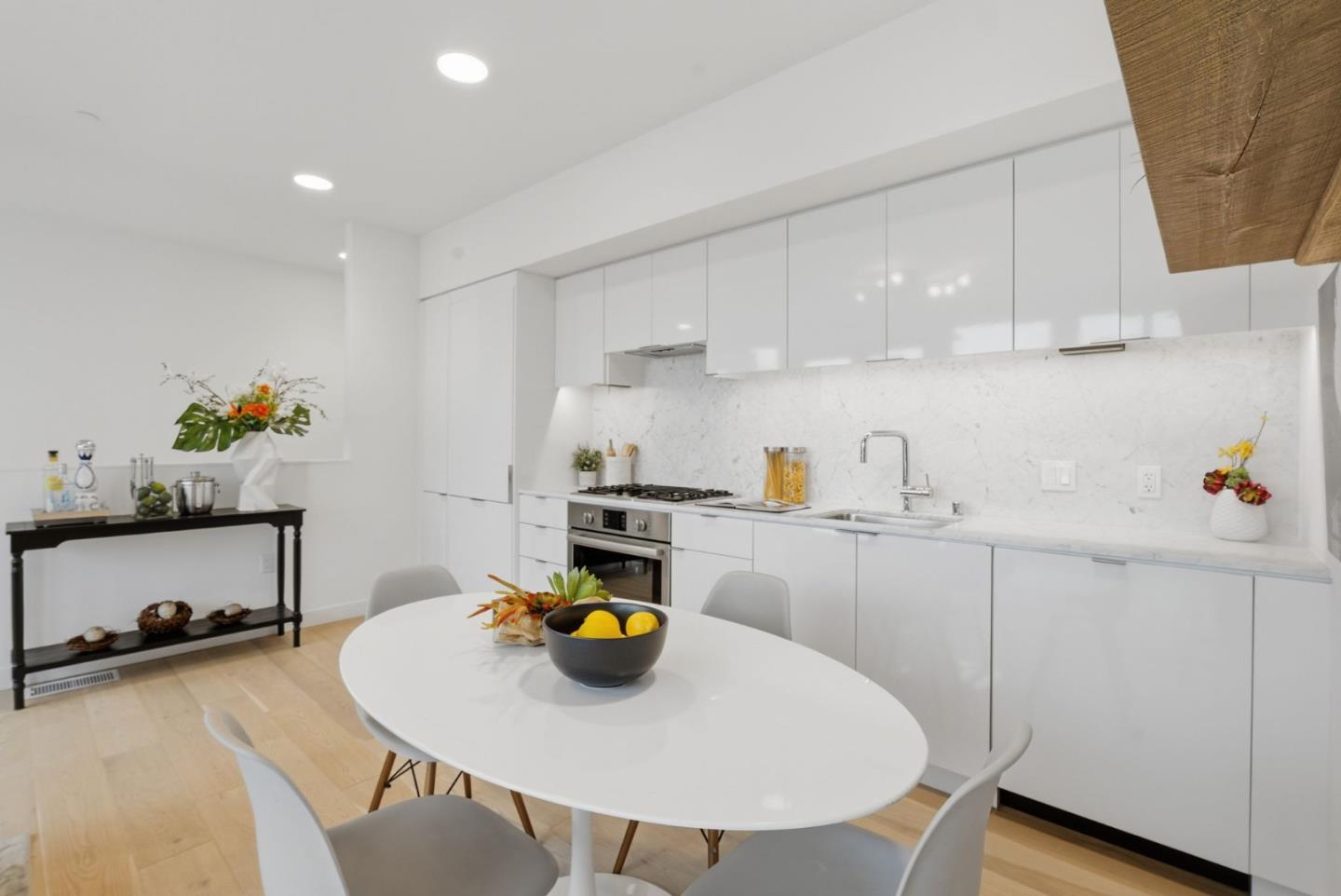 99 Rausch Street 524